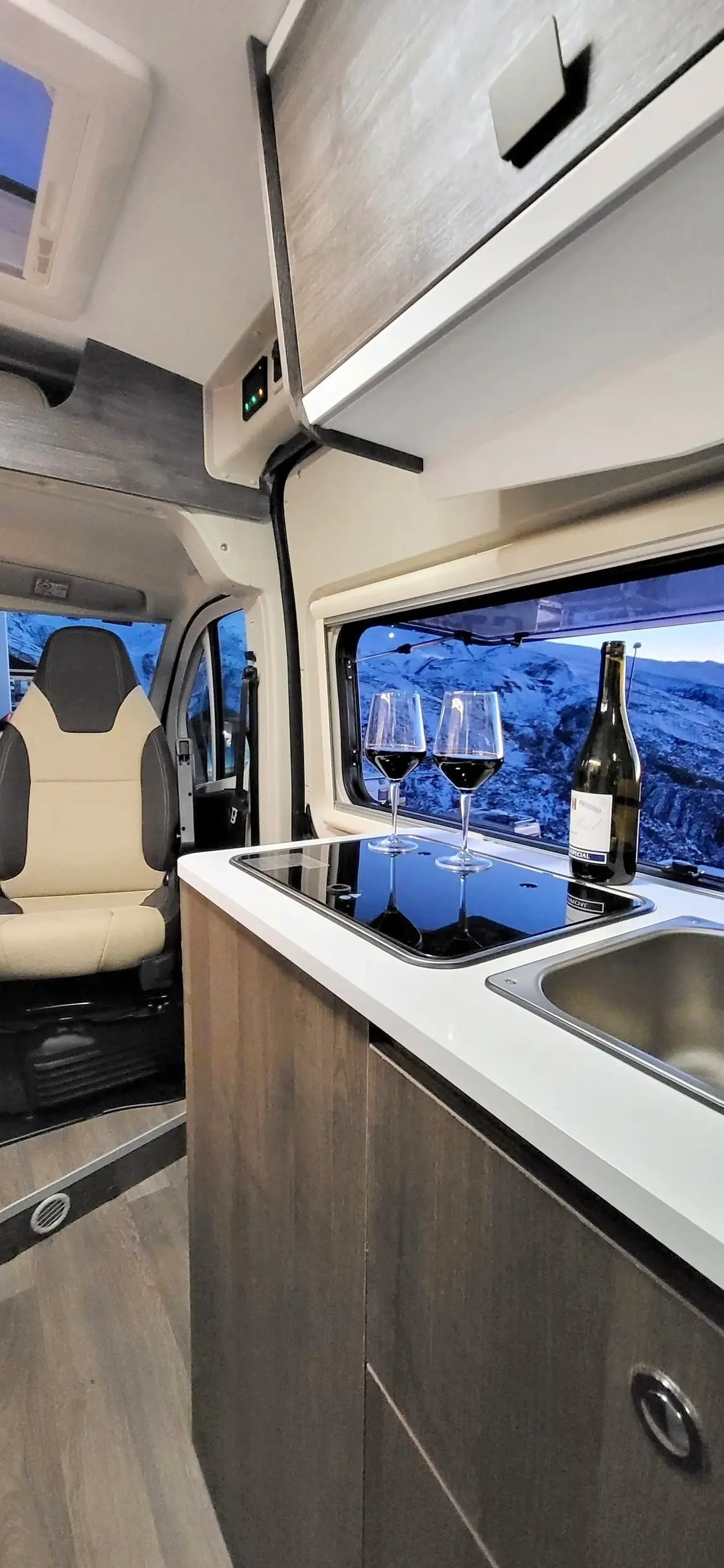 Rent Camper Beach in Málaga, ES - view 5