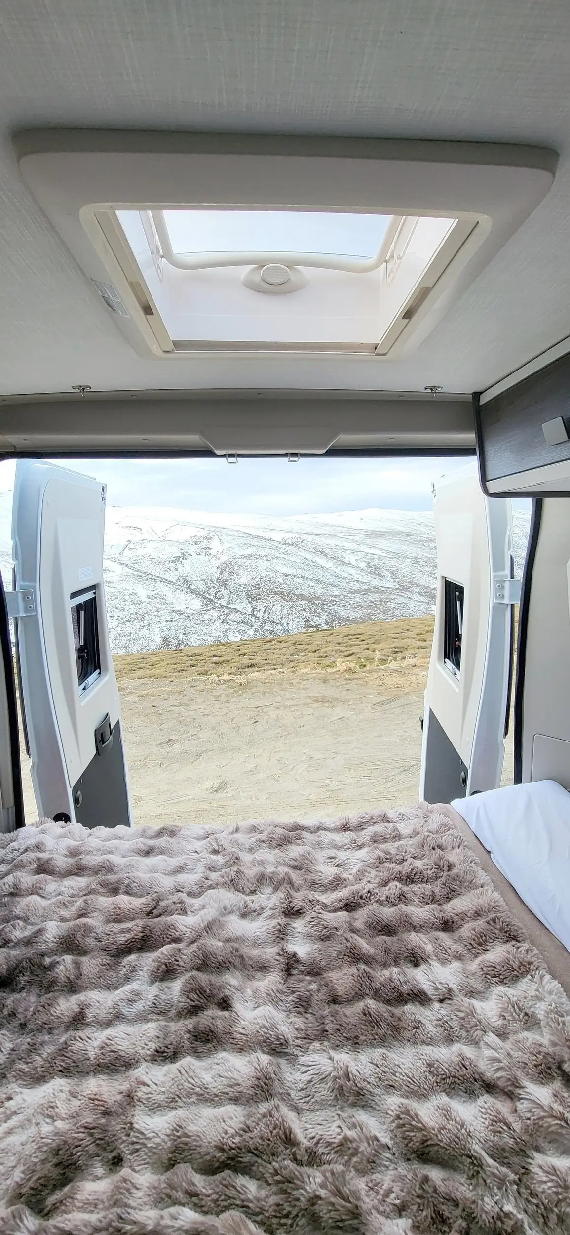 Rent Camper Beach in Málaga, ES - view 8