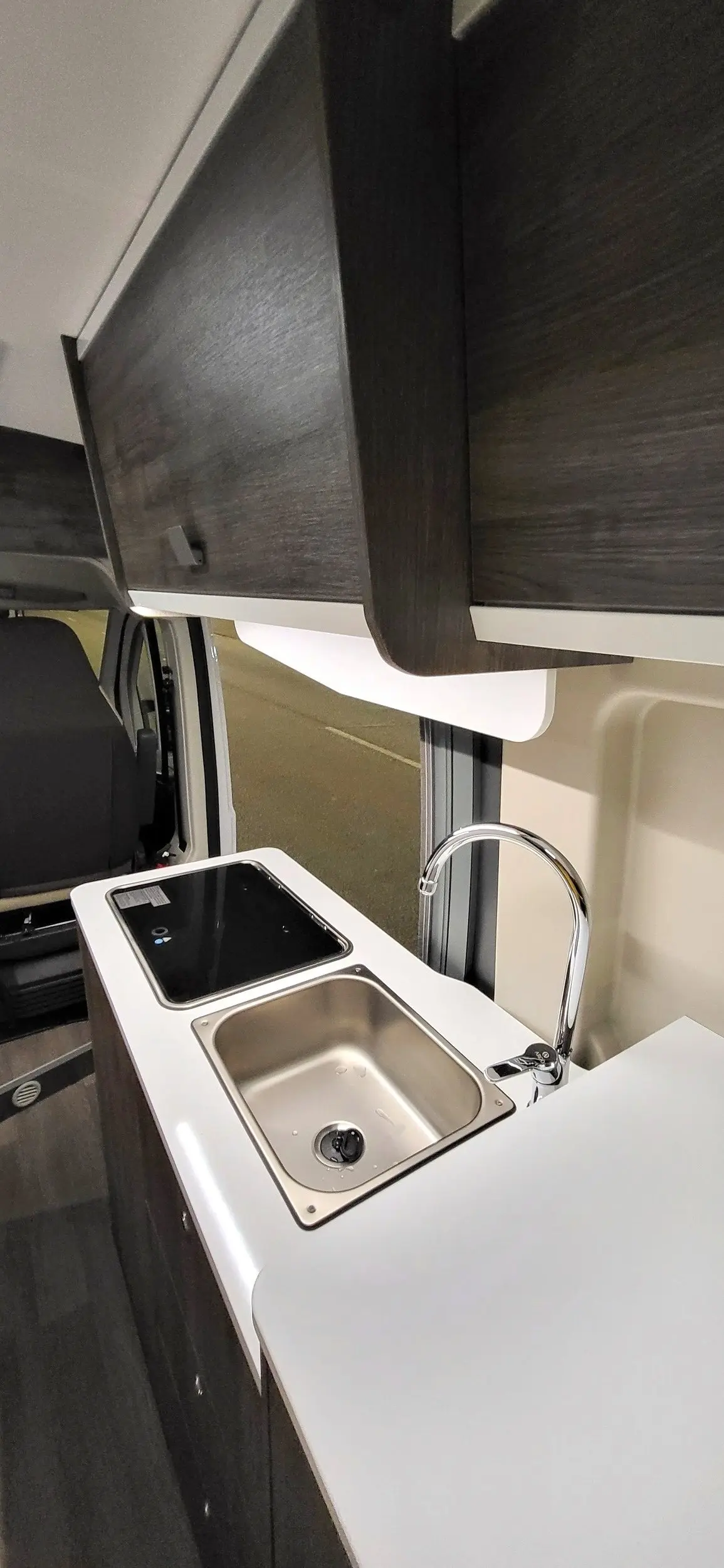 Rent Camper Beach in Málaga, ES - view 9