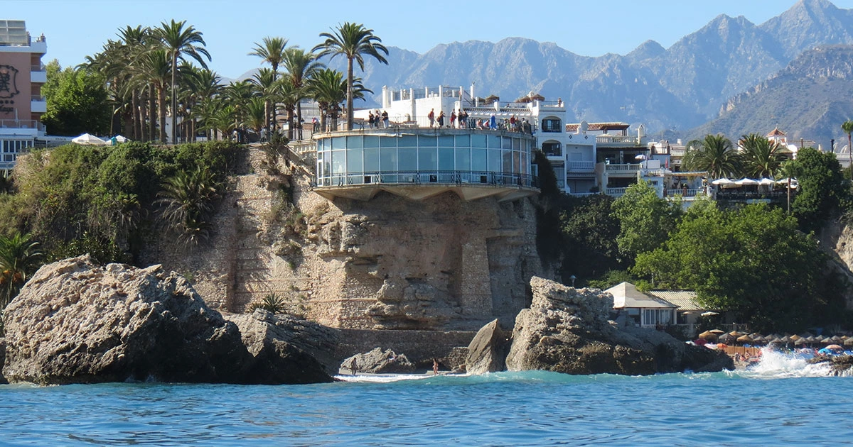 Balcón de Europa en Nerja con vistas al Mediterráneo